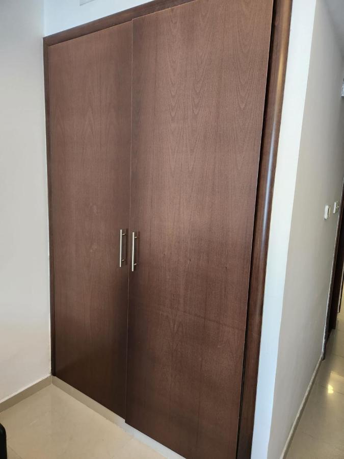 Furnished Studio Apartment Near Business Bay Metro Station Dubai Exteriör bild