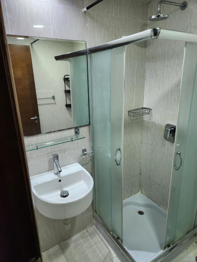 Furnished Studio Apartment Near Business Bay Metro Station Dubai Exteriör bild
