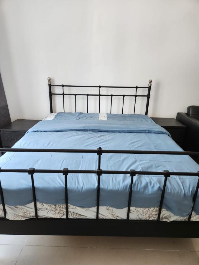 Furnished Studio Apartment Near Business Bay Metro Station Dubai Exteriör bild