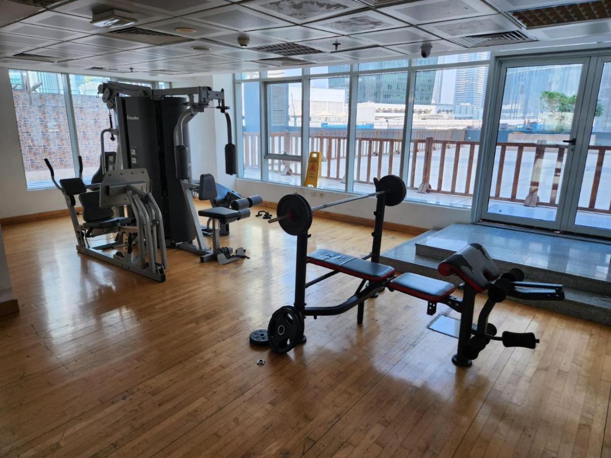 Furnished Studio Apartment Near Business Bay Metro Station Dubai Exteriör bild